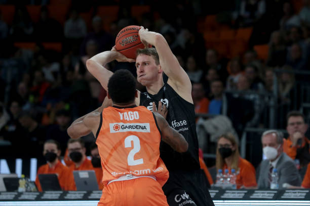 在众多因素 在众多因素