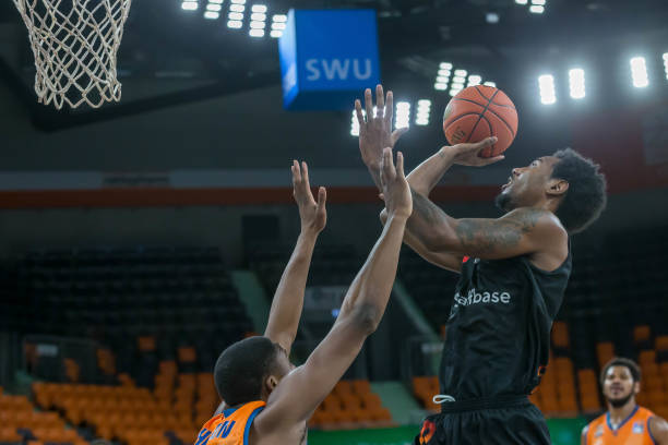 用实际行动 用实际行动