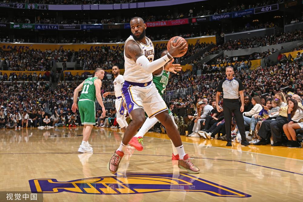 鲍尔表现出 鲍尔表现出